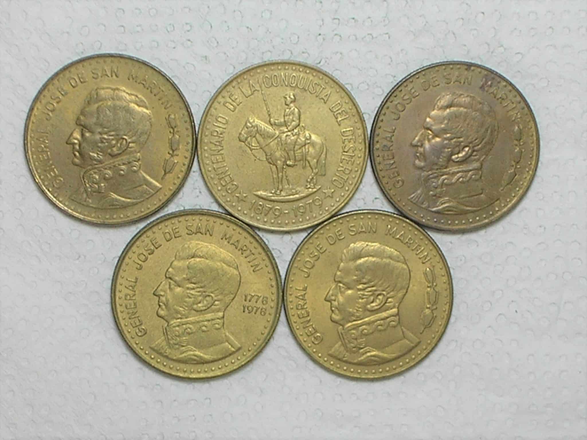 Argentina) 100 Pesos - 1978/79/79-Comemorativa/1980/81 / Bz/Al / S/Fc / box33