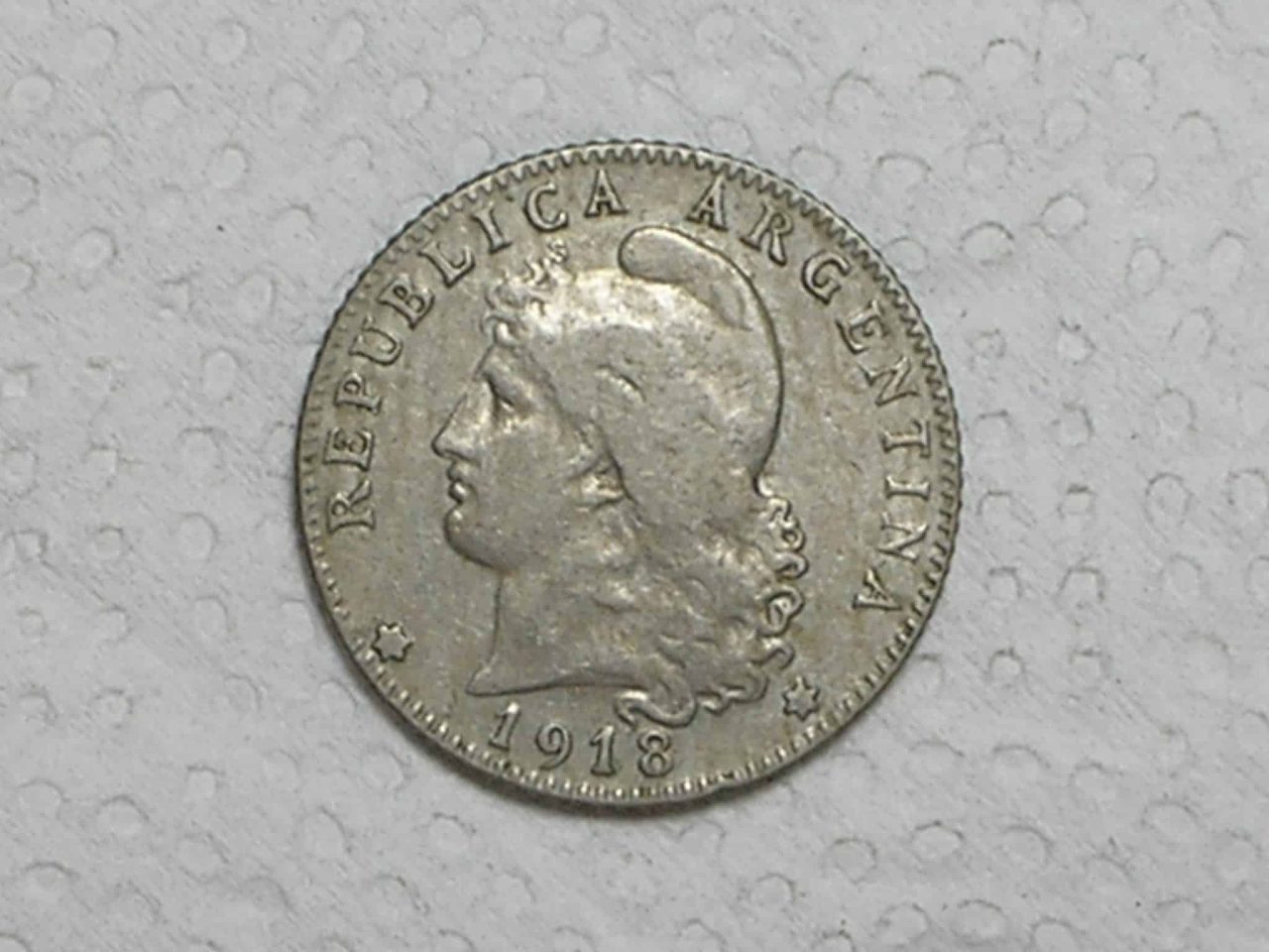 Argentina) 20 Centavos - 1918 / Co/Ni / Sob / box32