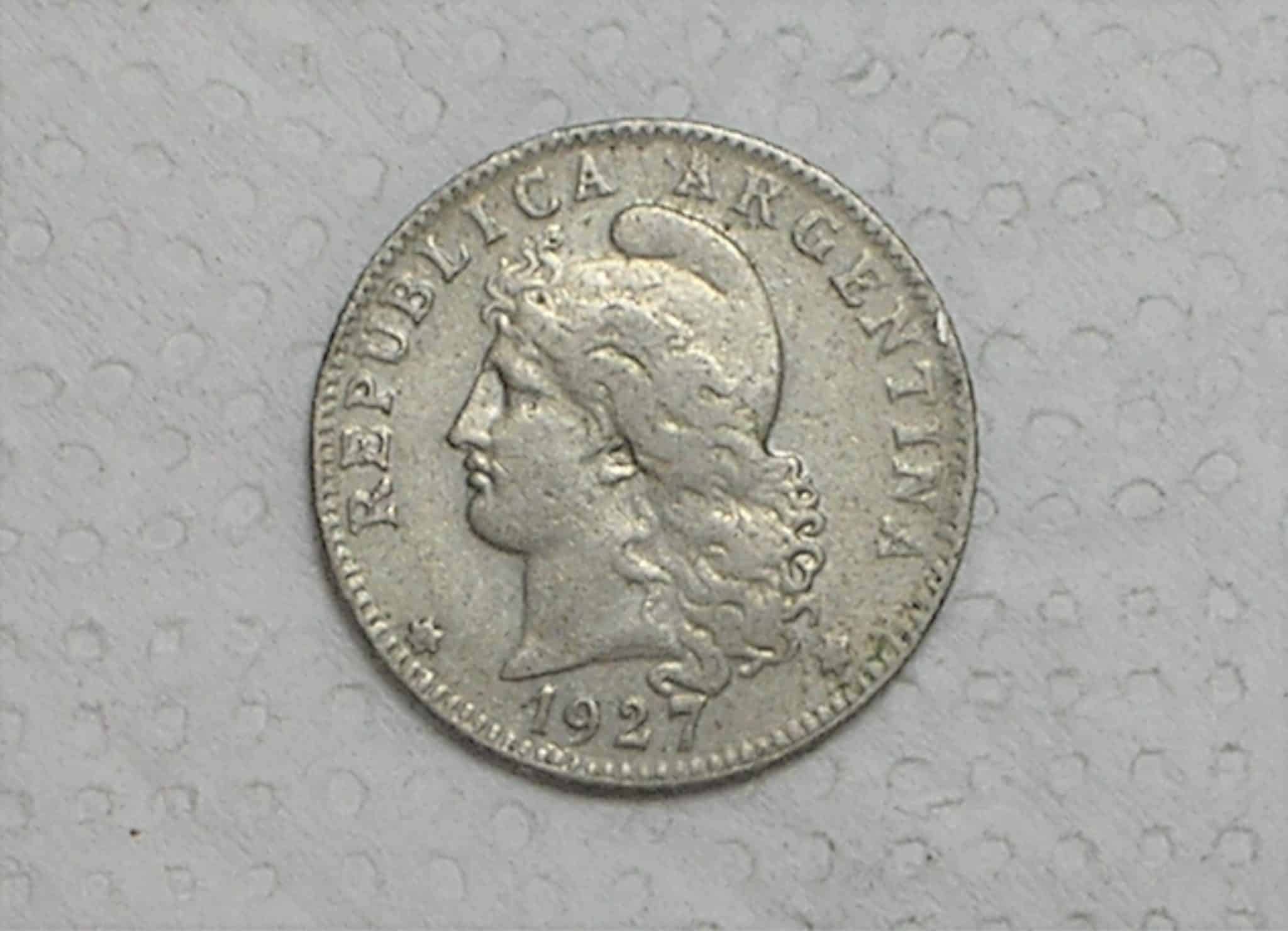 Argentina) 20 Centavos - 1927 / Co/Ni / box32