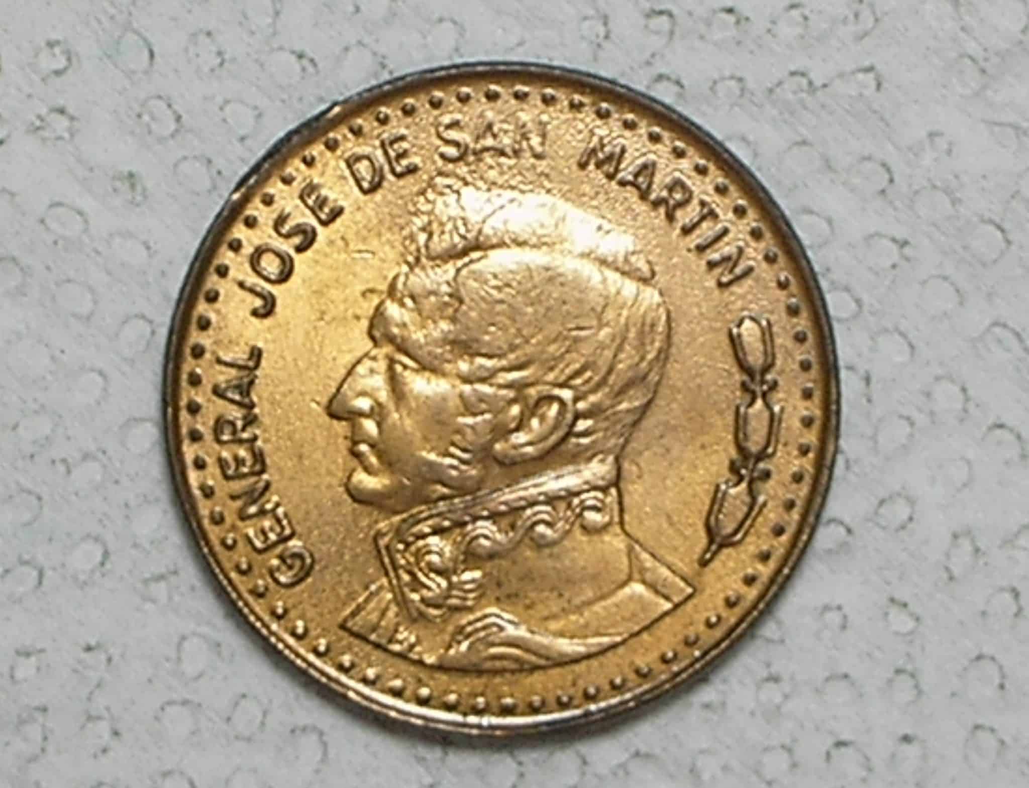 Argentina) 50 Pesos - 1981 / San Martin / Sob / Bz/Al / box33