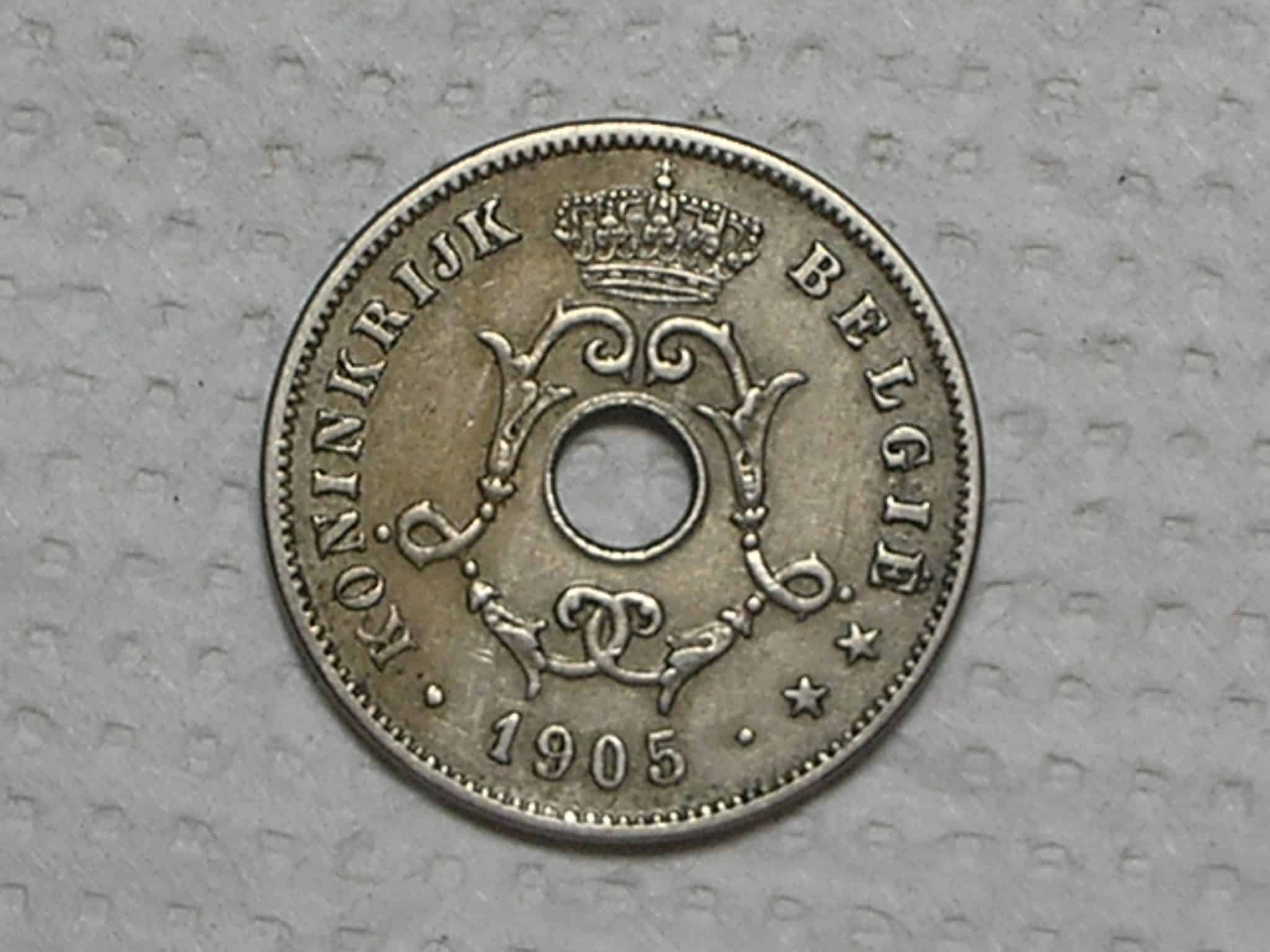 Belgica) 10 Centimes - 1905 / Holed center / Cu/Ni / box39