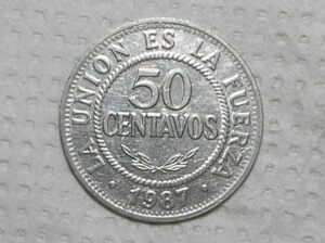 Bolivia) 50 Centavos - 1987 / Ai / box40