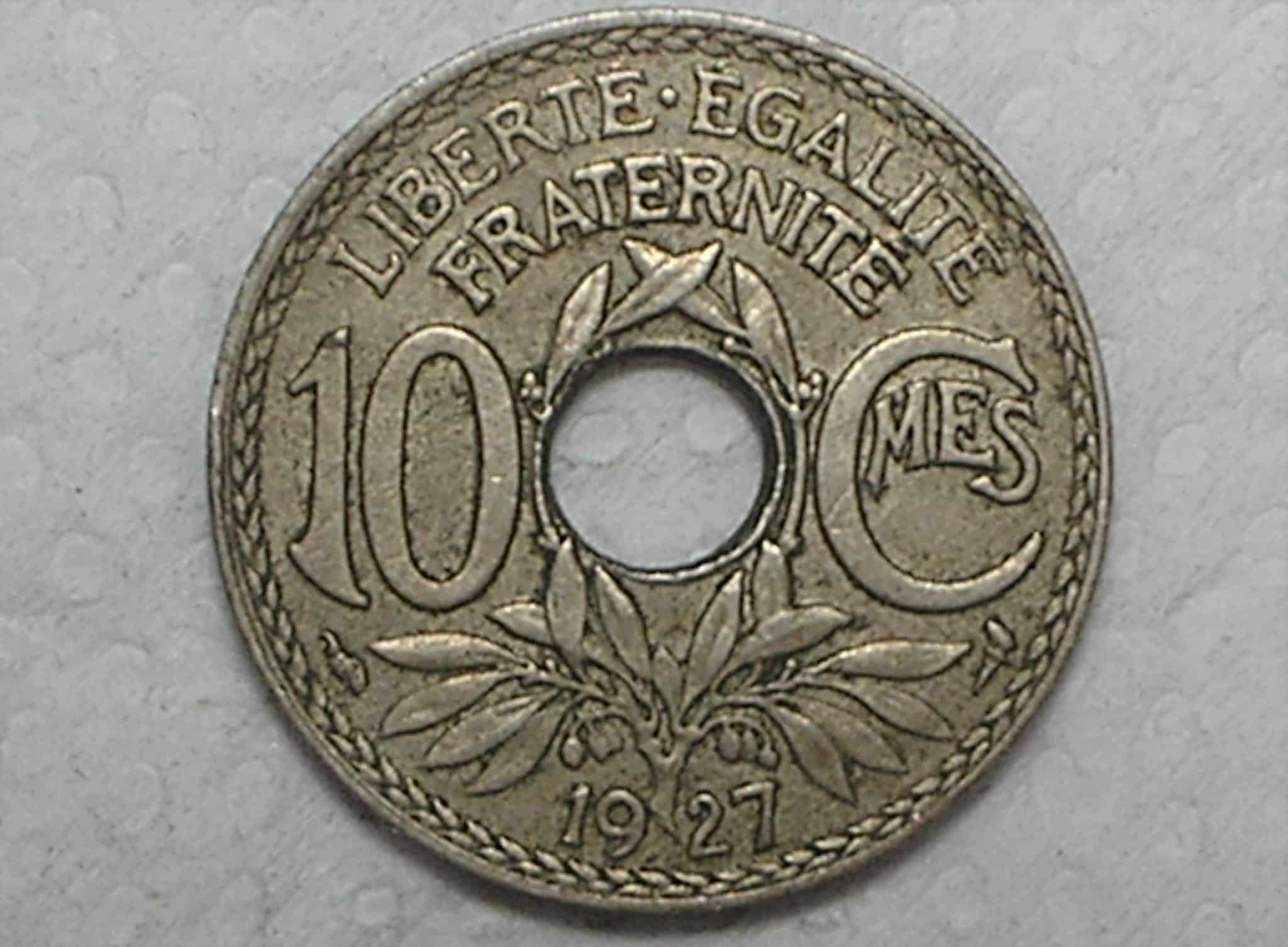 França) 10 Centimes - 1927 / Holed center / Co/Ni / box34
