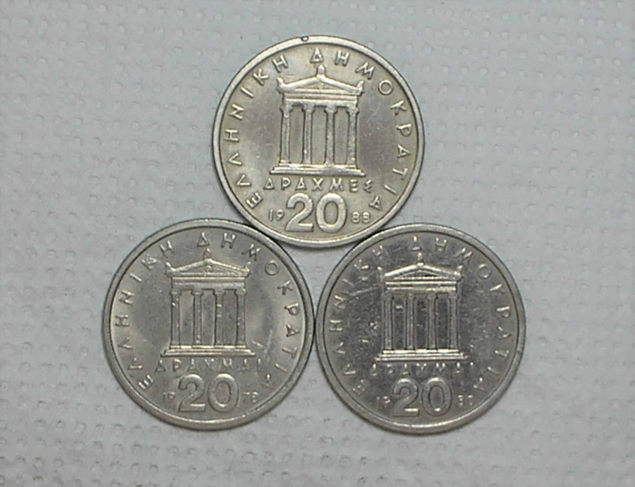 Grecia) 20 Drachmes - 1978/1980/1988 / 28mm / Ni/Bz / box40