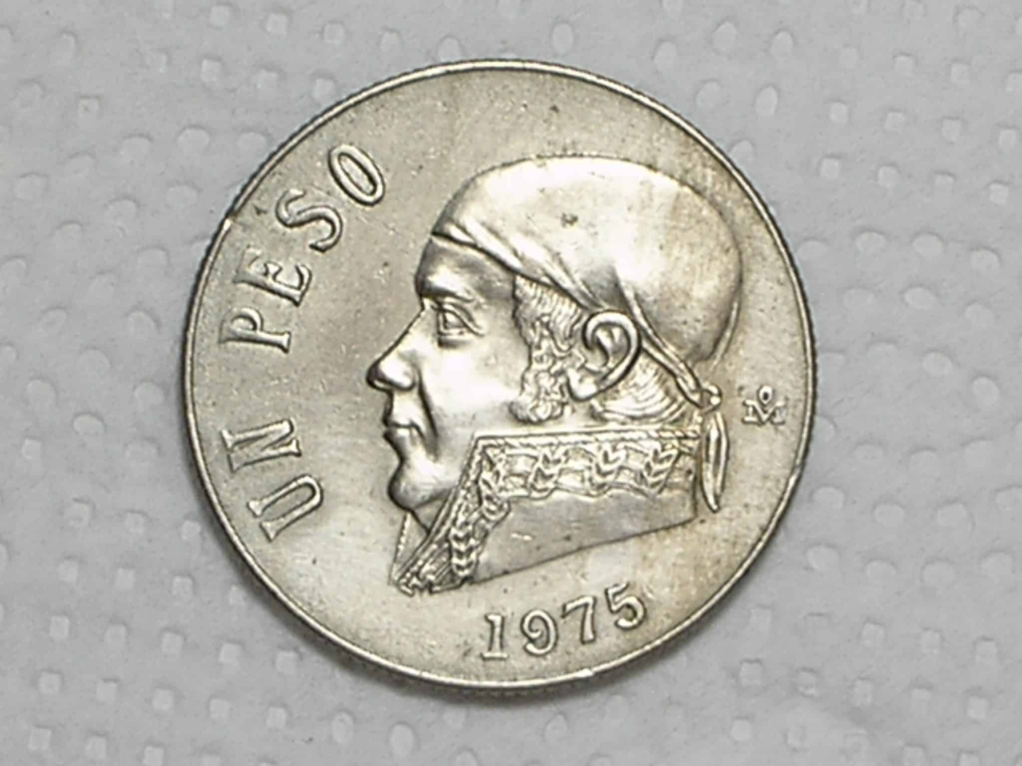 México) 1 Peso - 1975 - Short wide date / Co/Ni / Sob / box / 36.3
