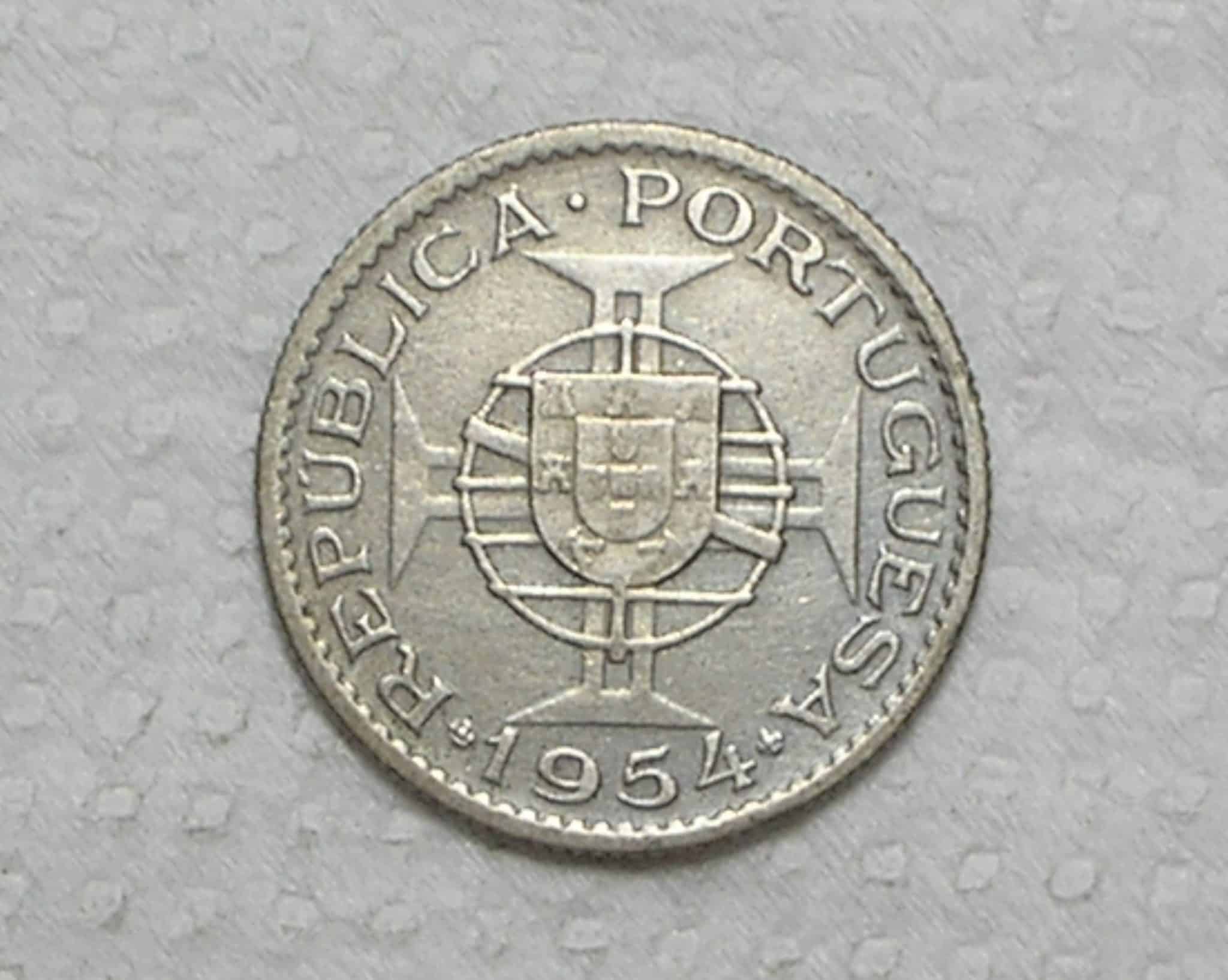 Moçambique) 2-1/2 Escudos - 1954 / Co-Ni / box41.1