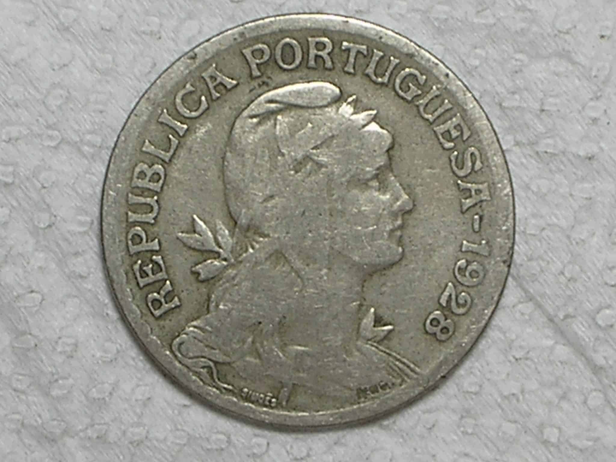 Portugal) 1 Escudo - 1928 / Cu/Ni / box42.1