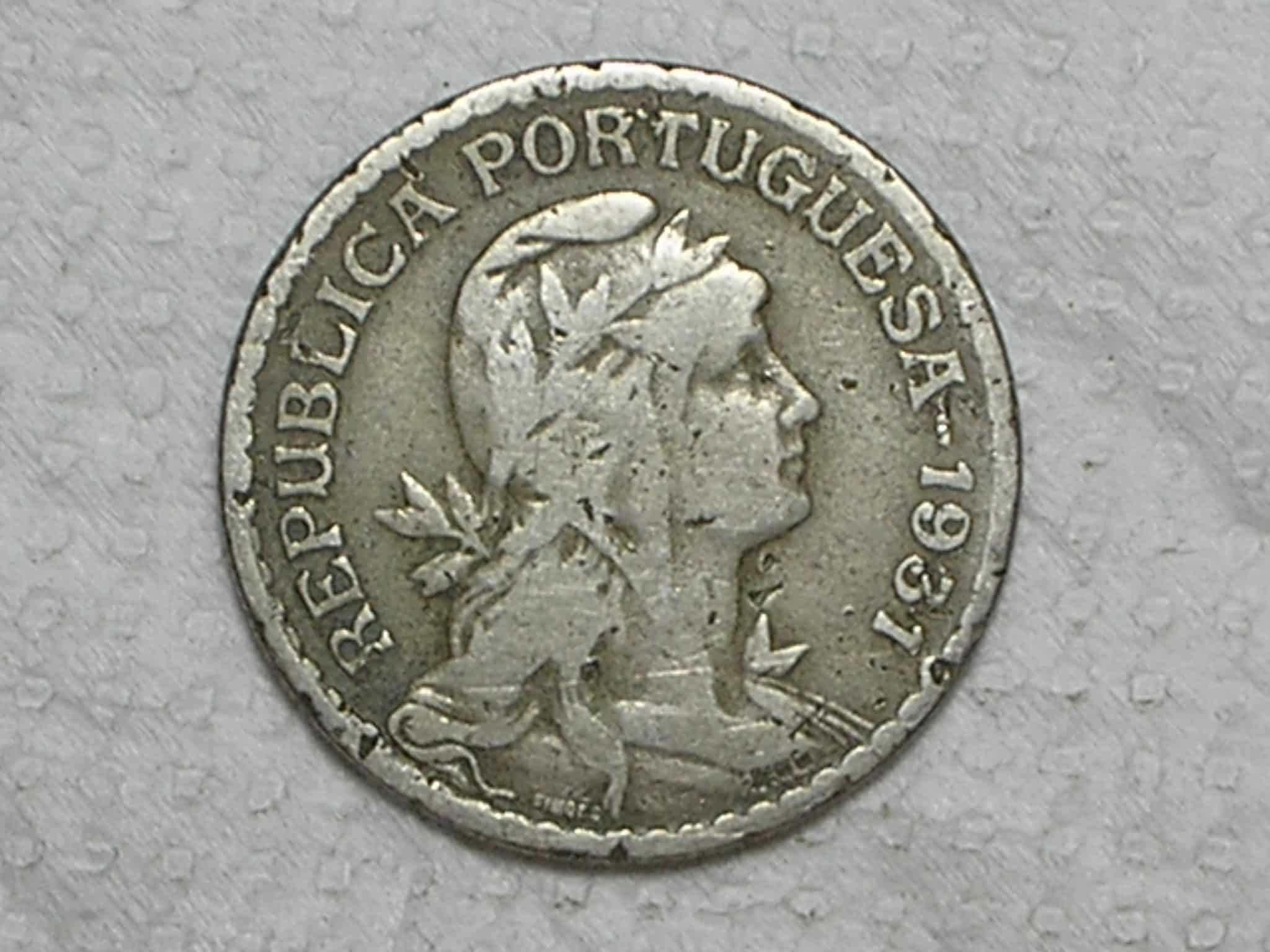 Portugal) 1 Escudo - 1931 / Data escassa / Cu/Ni / box42