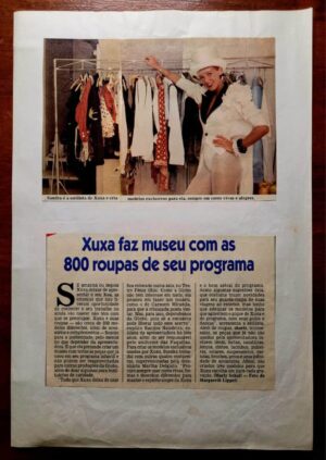 Recorte de Revista de época - Xuxa faz museu com as 800 roupas de seu Programa