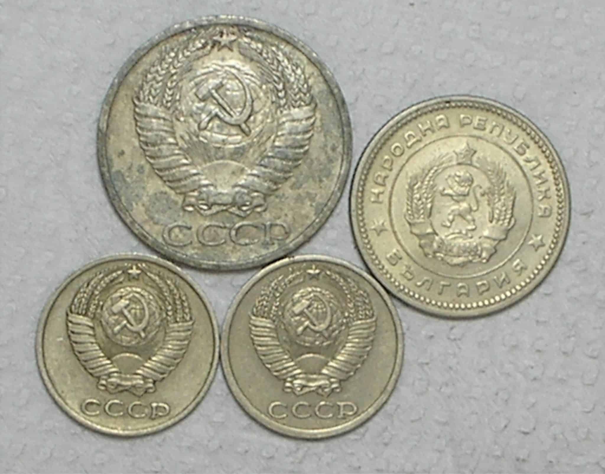 Russia) 10 Kopeks - 1976/1984 CCCP + 20 Kopeks - 1962 + 50 Kopeks - 1966 / Co/Ni / box42