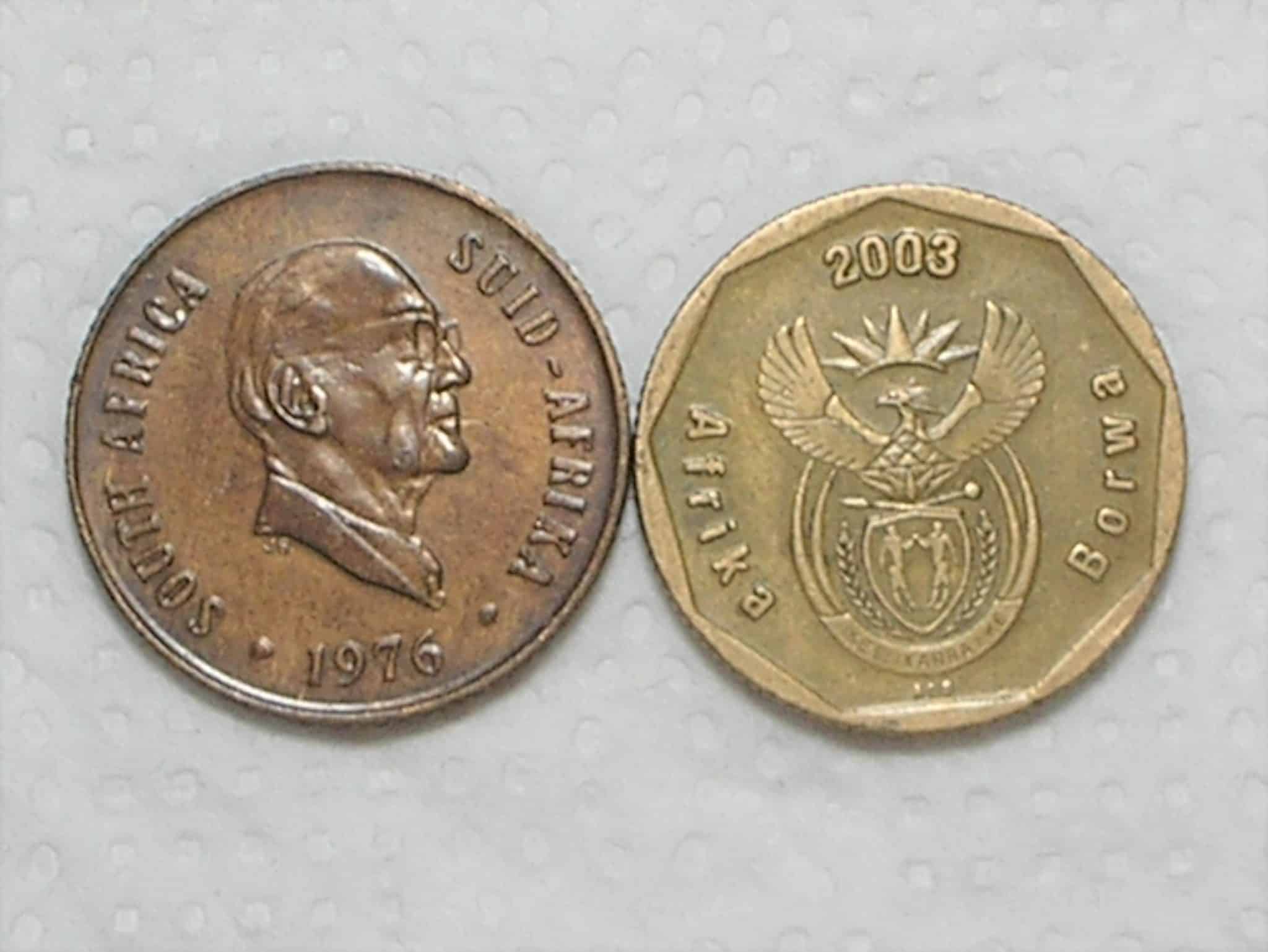 Africa do Sul) 2 Cents - 1976 + 50 Cents - 2003 / Bz/al / box43