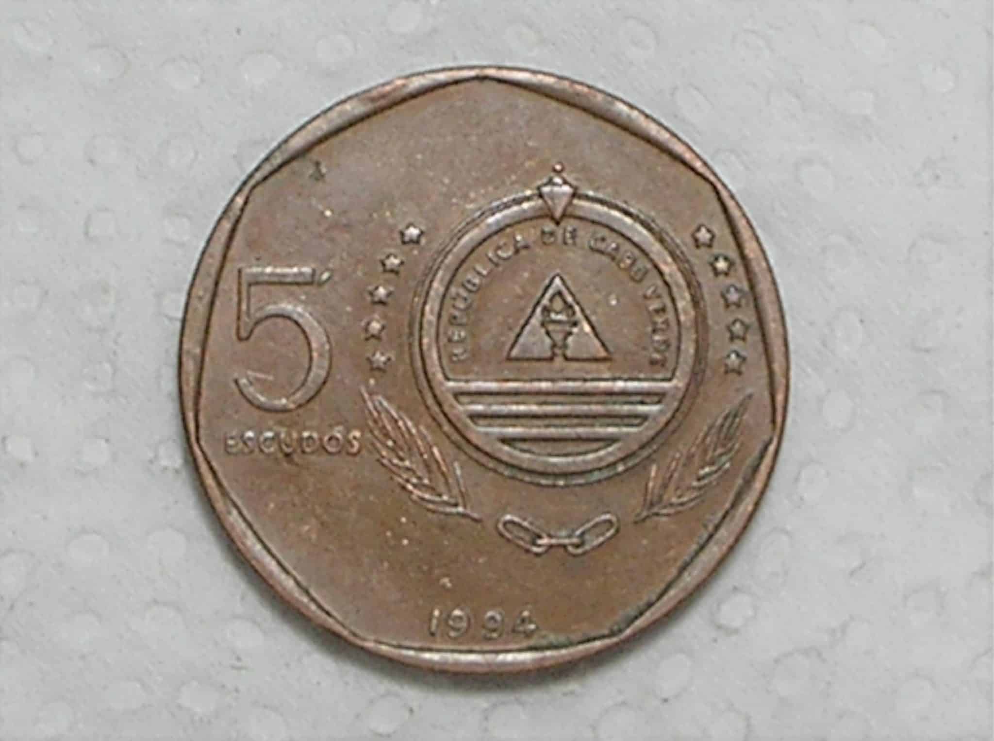 Cabo Verde) 5 Escudos - 1994 / Co/Nie / box43