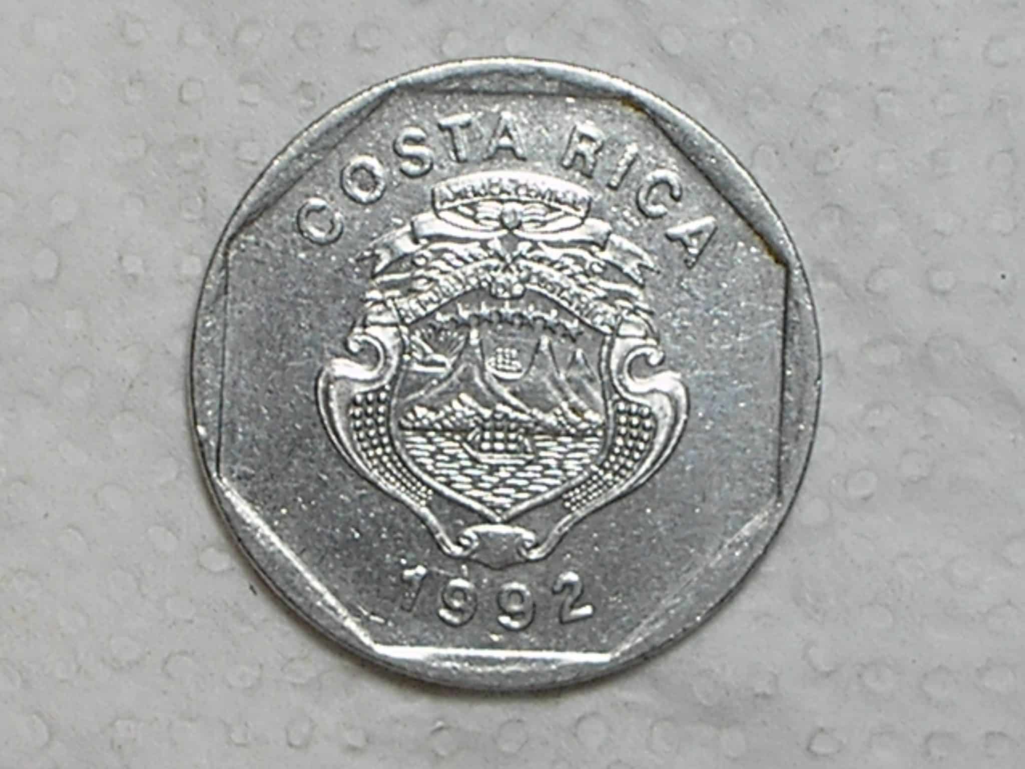 Costa Rica) 10 Colones - 1992 / 28.3mm - 6,4g. / Steel / box43