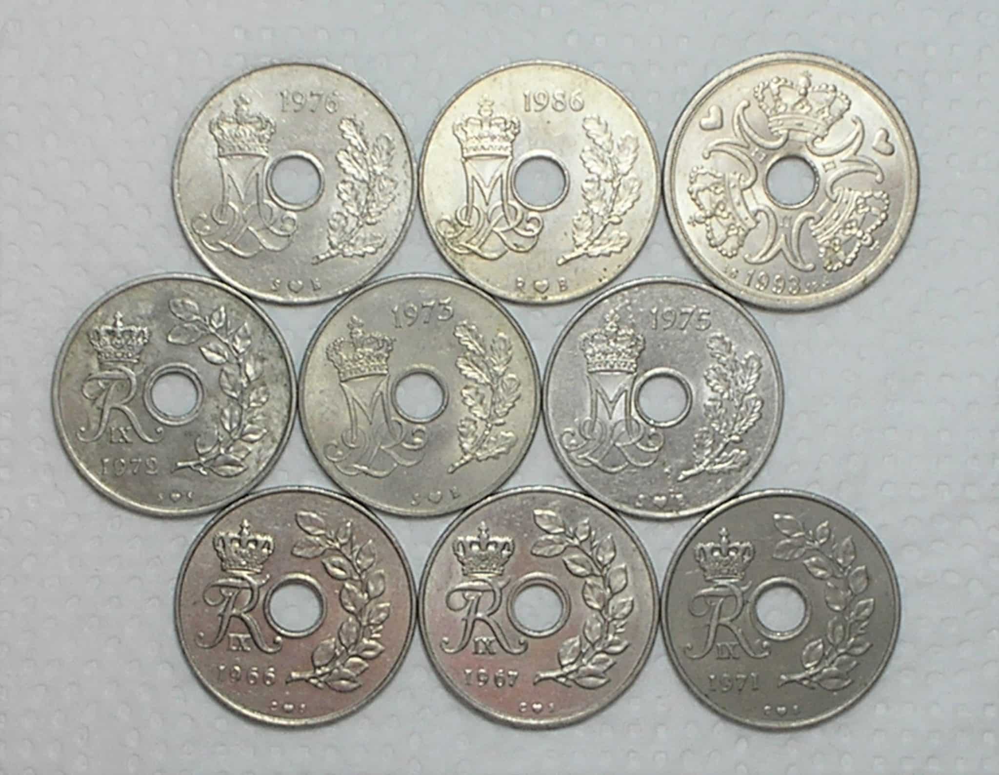 Dinamarca) 25 Ore - 1966/1967/1971/1972/1973/1975/1976/1986/1993 / Holed center / Co/Ni / box44