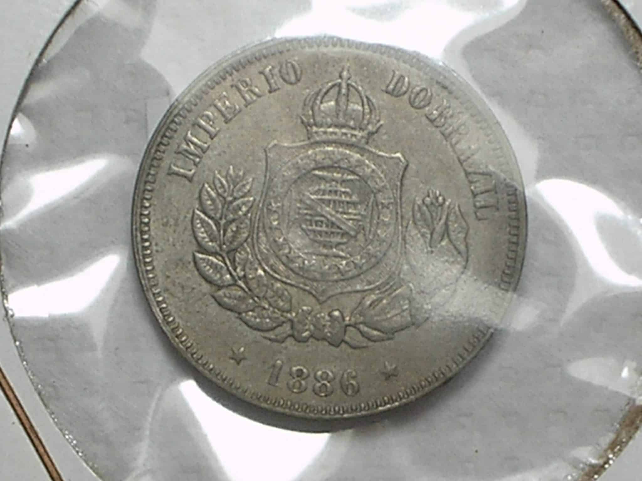 50 Réis - 1886 / fundo Linhado / Sob/Flor / m410