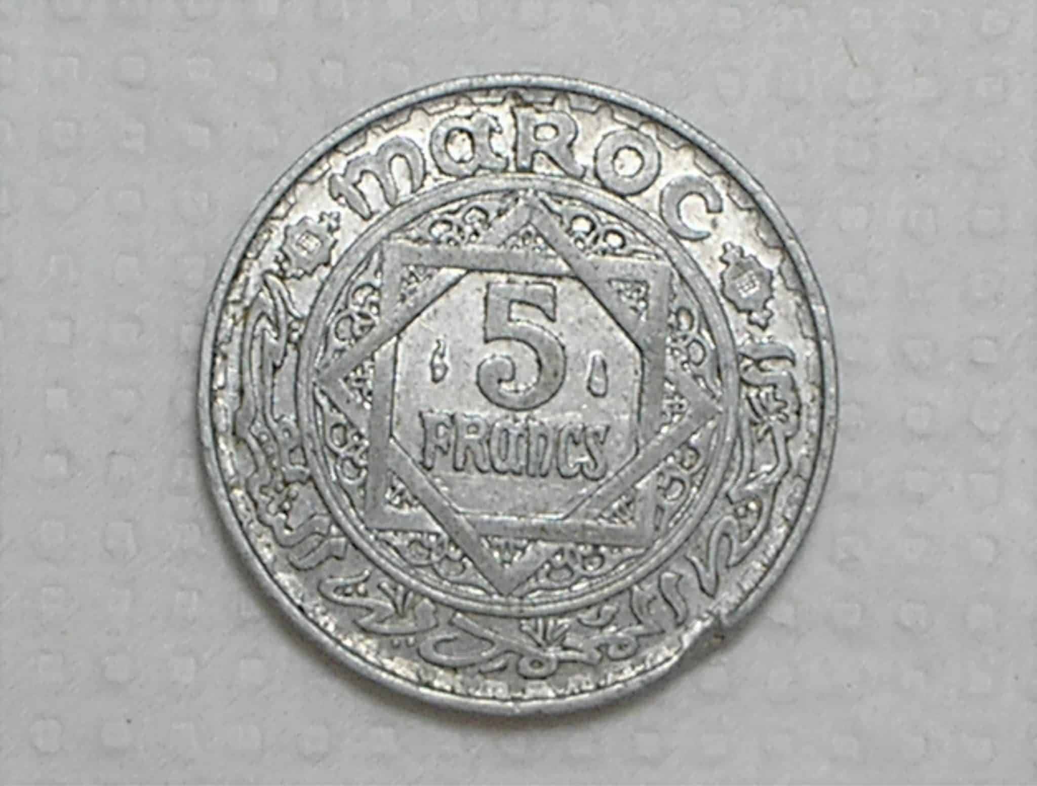 Marrocos) 5 Francs - 1951 / Ah-1370 / Soberba / Al / box45.1