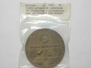 Medalha do 25º Aniversário do Grupo Entreposto Comercial de Moçambique - Inauguração das Instalações - Rio Monaco - 1971 / Flor de cunho / Exemplar grande