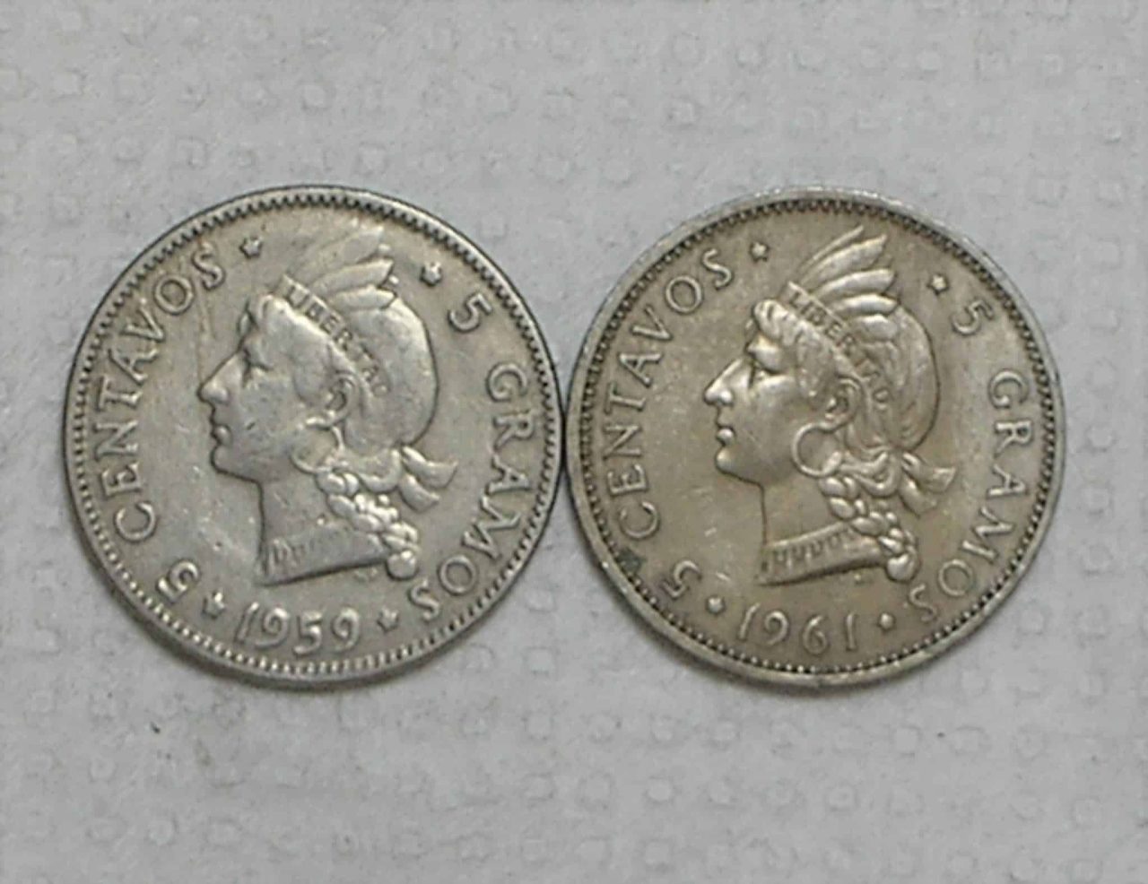 República Dominicana) 5 Centavos - 1959 / 1961 / Co/Ni / box46