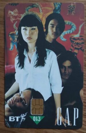 Cartão telefone Inglaterra BT Chip 1998. Mídia roupas GAP motivo oriental.