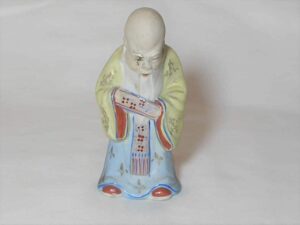 Escultura em porcelana policromada fosca e brilhante - Chines mestre