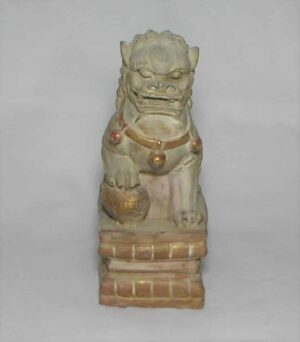 Estátua Oriental representando guardião chinês Shishi da dinastia Ming, também conhecido como Cão de Fó ---
