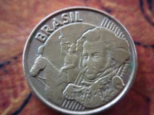 10 CENT. REAL 2009 SOBRA DE METAL NA ORELHA DO CAVALO VER FOTO.