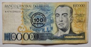 100.000 (Cem Mil Cruzeiros) com Carimbo de 100 Cruzados - Cédula C179 - MBC (Ano 1986)