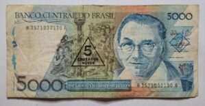 5.000 (Cinco Mil Cruzados) com Carimbo de 5 Cruzados Novos - Cédula C201 - MBC (Ano 1989)