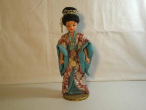 Boneca de coleção em traje tipico Japonesa