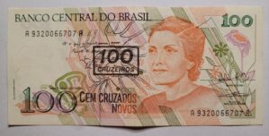 100 (Cem Cruzados Novos) com Carimbo de 100 Cruzeiros - Cédula C211 SOB (Ano 1990)