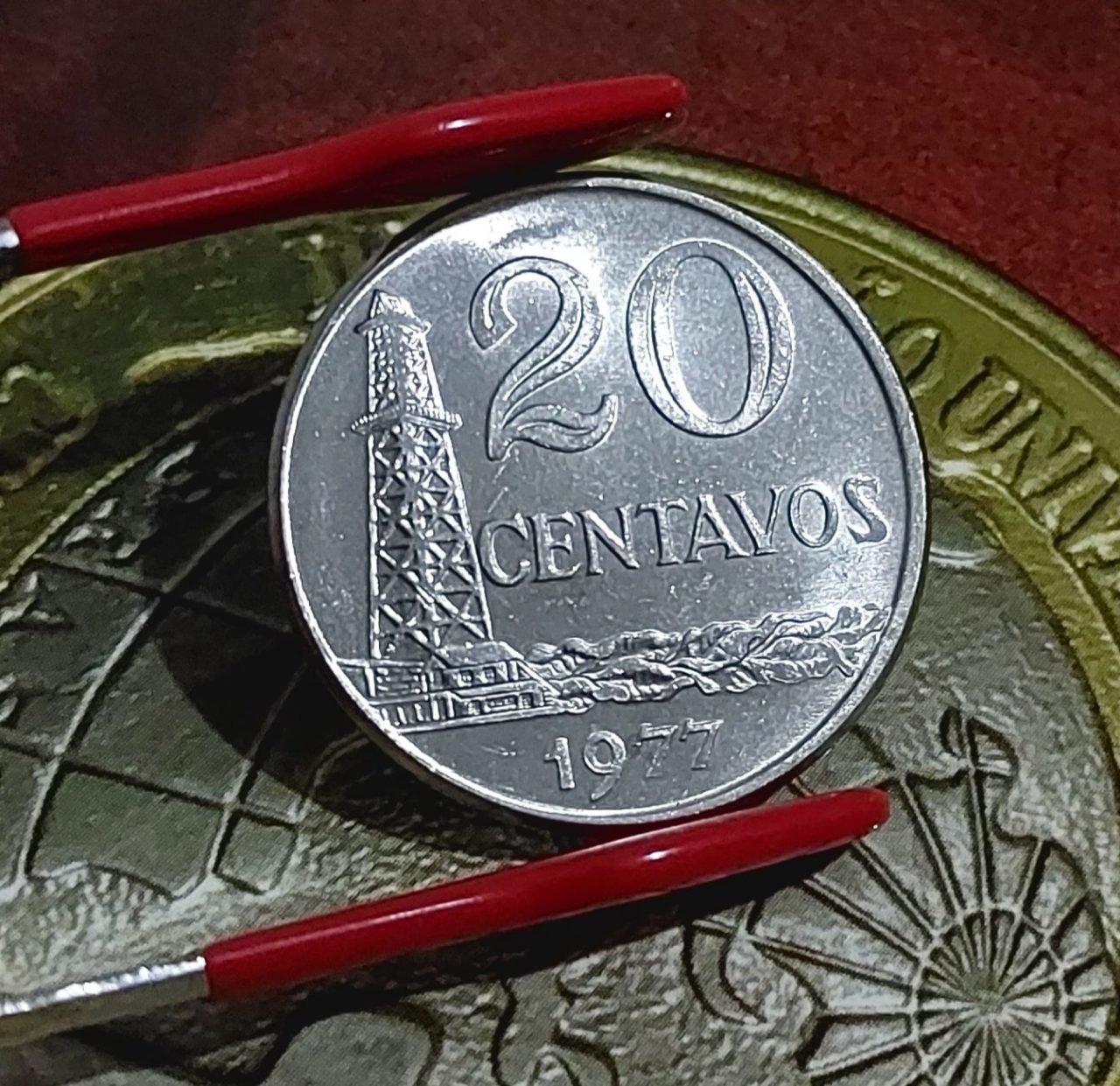 20 Centavos 1977 MBC