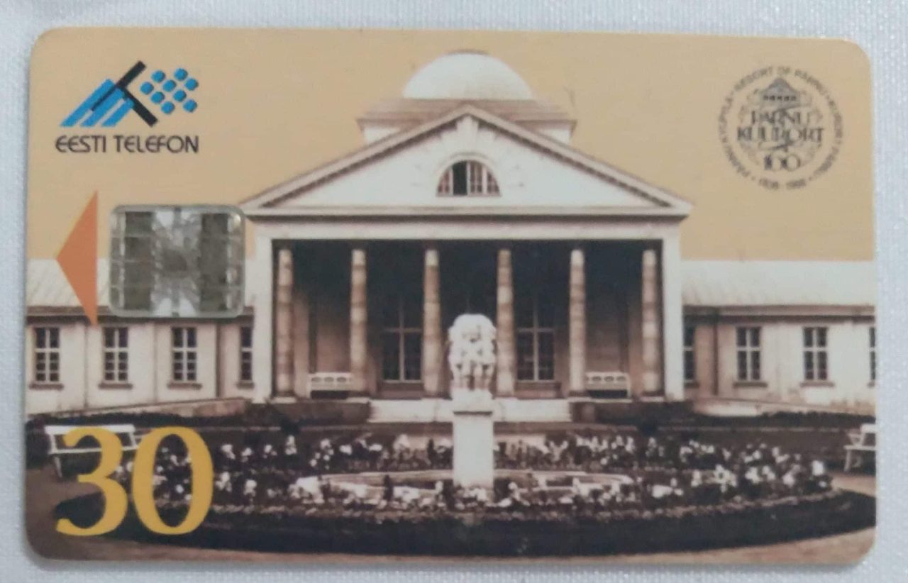 242P Cartão telefone Estônia Eesti Telefon 1998. Resort de Parnu.