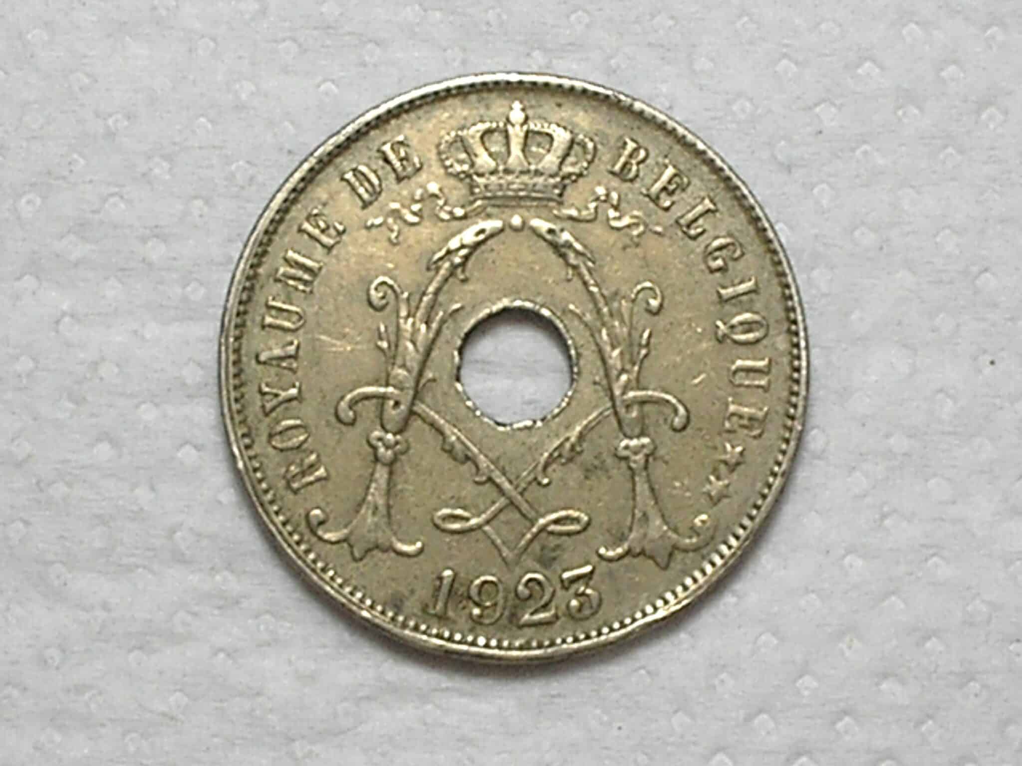 Belgica) 25 Centimes - 1923 / Belgique / Holed center / Co/Ni / box49