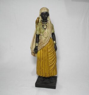 Lindíssima Estátua representando Mulher Indiana - rico em detalhes