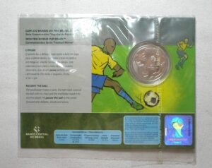 Cartela original do Banco Central) 2 Reais - 2014 " O Passe" / Ainda lacrada na embalagem / Flor de Cunho