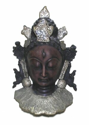 - Lindíssima escultura de face Indiana rico em detalhes trabalhado com adornos e enfeites em metal prateado