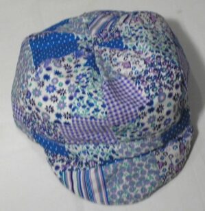 Boné tipo quepe menino da cor azul, veste de 2 a 5 anos, Tecido e forrado por dentro