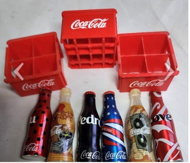 Coca cola 3 engradados 6 garrafinhas, miniaturas antigas coleção
