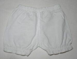 Shortinho malha na cor branca, veste menina de 1 a 6 meses