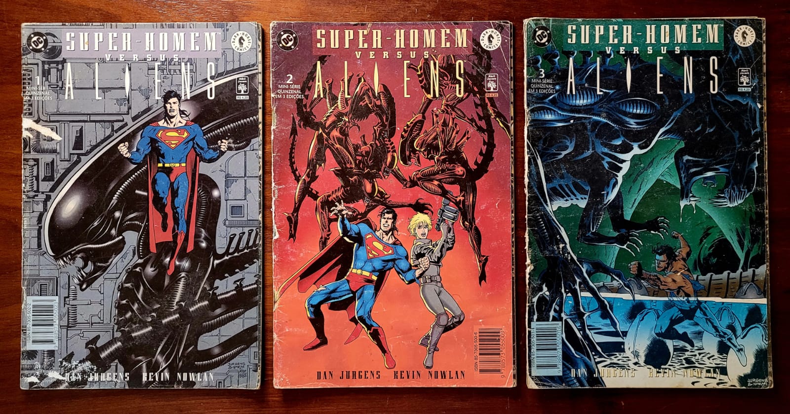 Super Homem Versus Aliens Mini Serie em 3 edicoes 1 Casa do Colecionador