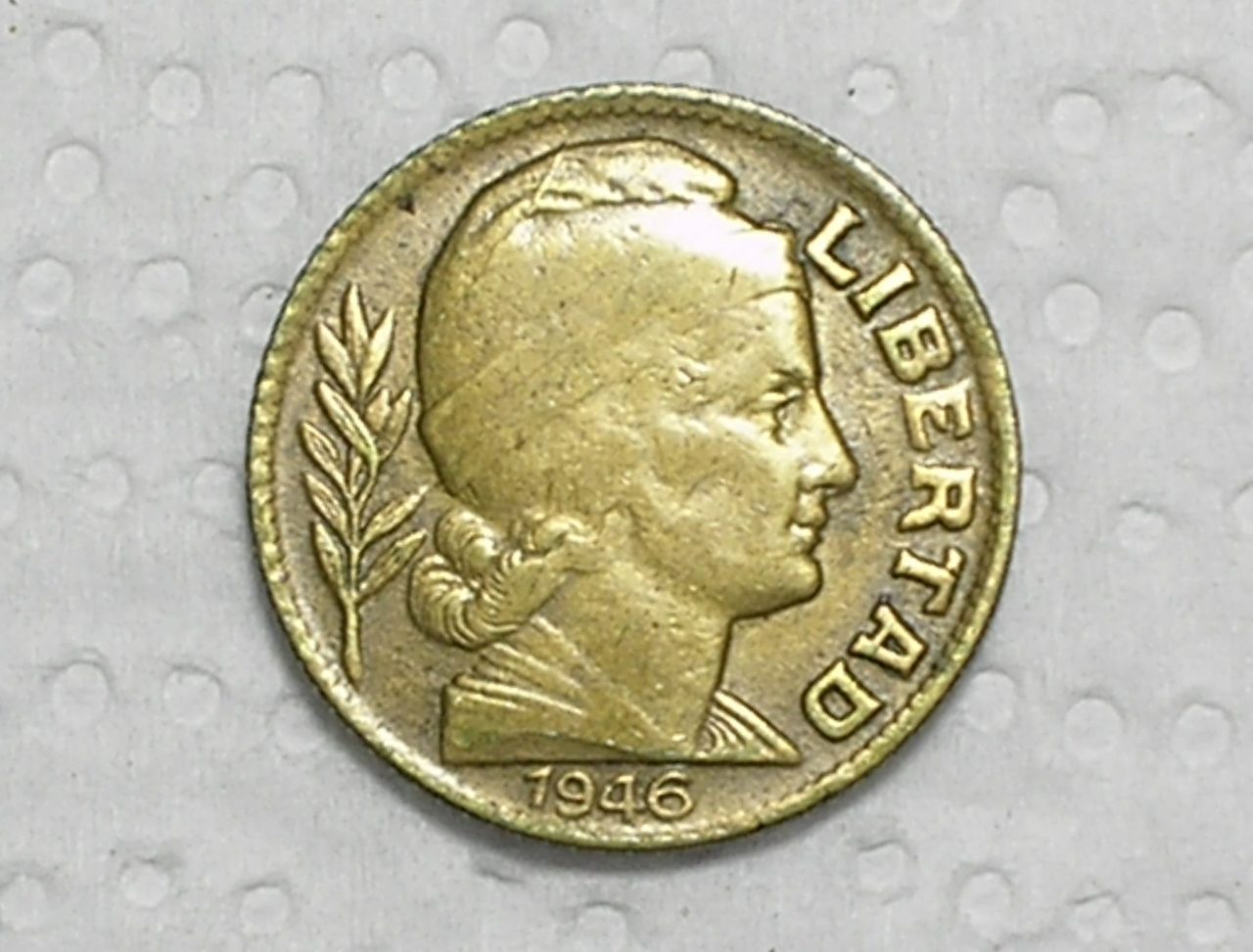 Argentina) 10 Centavos - 1946 / Bz/Al / box56