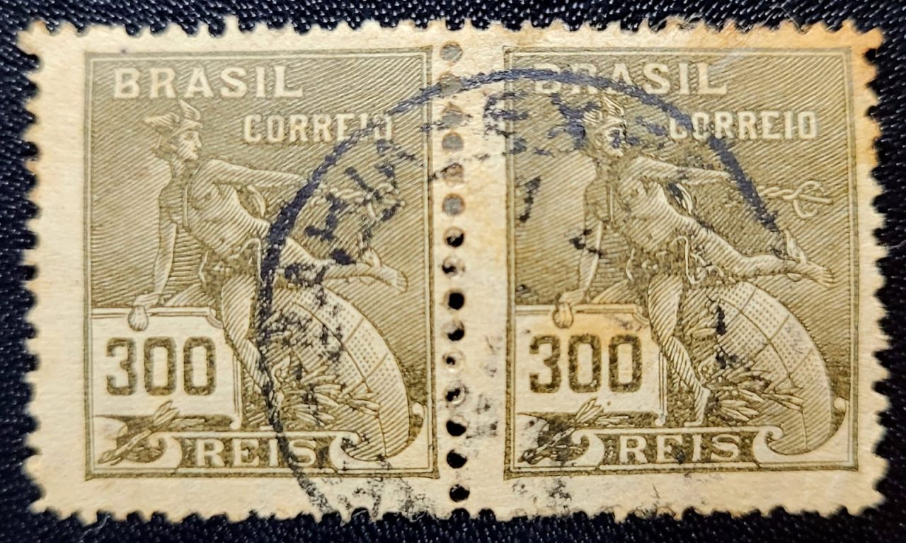 Regulares - RHM 185 (Usados) Dupla 300 Réis - Mercúrio e Globo - Vovó Parte 1 - 1920 (Selos do Brasil)