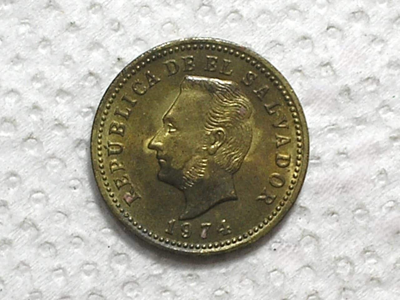 El Salvador) 3 Centavos - 1974 / S/Fc / Ni/Bra / box57