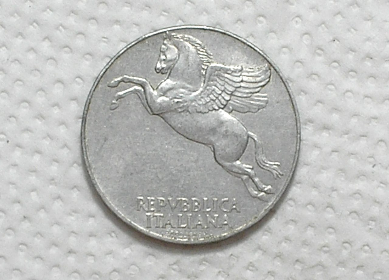 Italia) 10 Liras - 1950 / Fc / Al / Box58