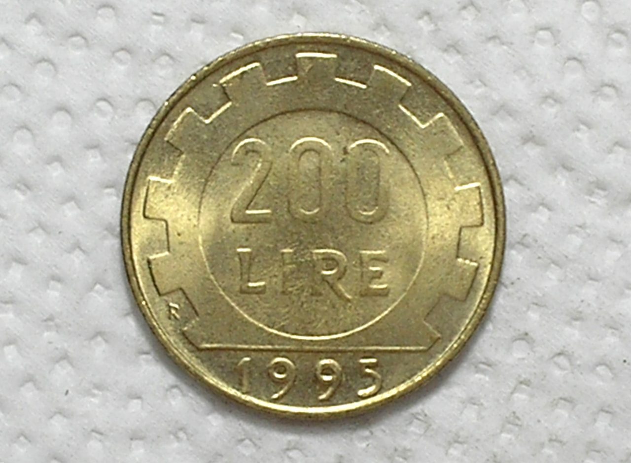 Italia) 200 Liras - 1995 / Fc / Bz/Al / box58.2