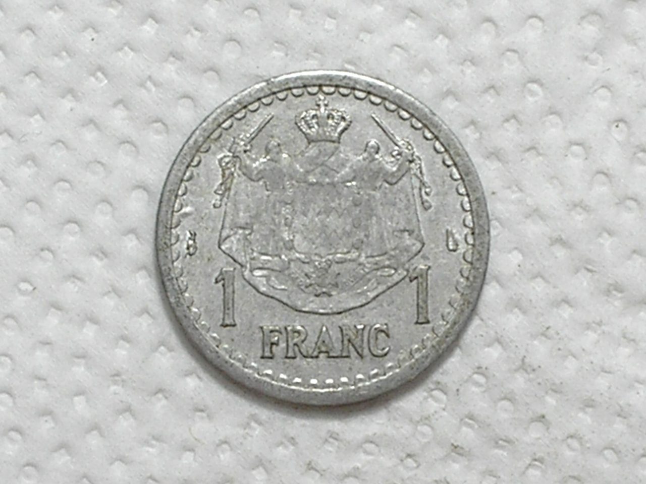 Monaco) 1 Franc - 1943-a (Sem data) / Sob / Al / box58
