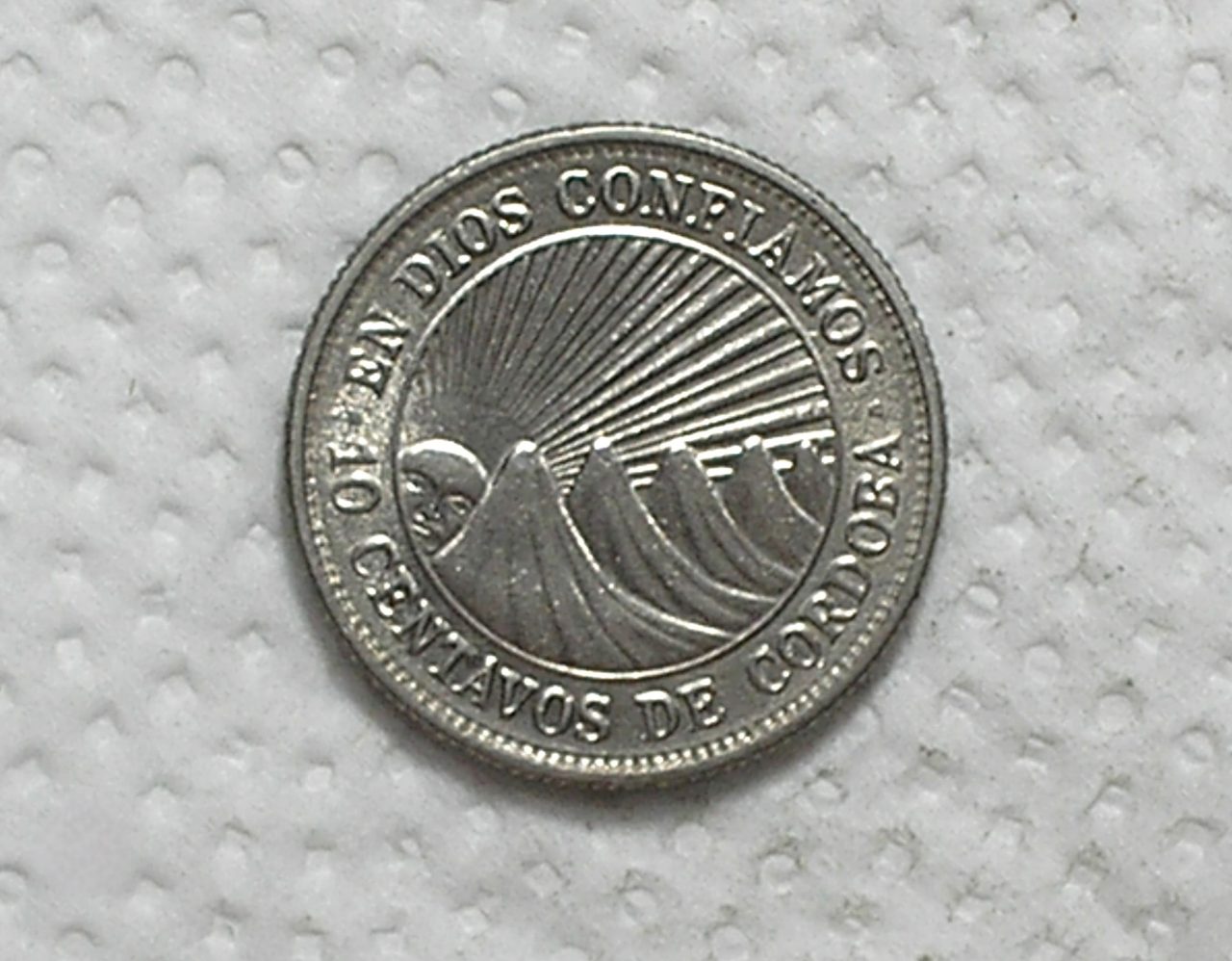 | Casa do Colecionador Nicaragua) 10 Centavos - 1972 / Fc / Co/Ni / box58