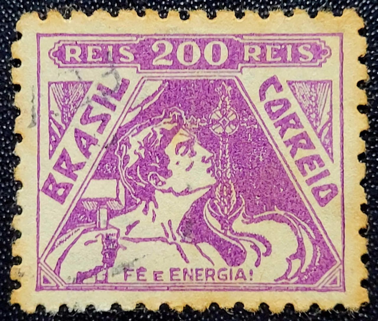 Regulares - RHM 322 (Usado) 200 Réis - Fé e Energia - Vovó Parte 2 - 1939/40 (Selos do Brasil)