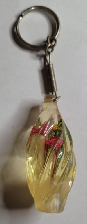 Chaveiro de Acrílico - Jarro com Flores dentro