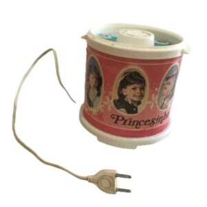 BRINQUEDO ANTIGO DA ESTRELA PRINCESINHA- DÉC 70- CONJUNTO PARA BOBBIES MIS-EN-PLIS NOS CABELOS.